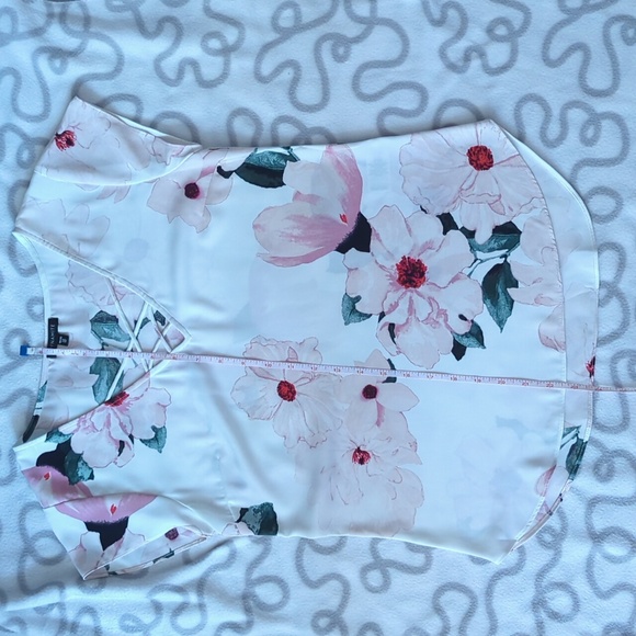 White floral print blouse, sizes xs - Picture 5 of 5